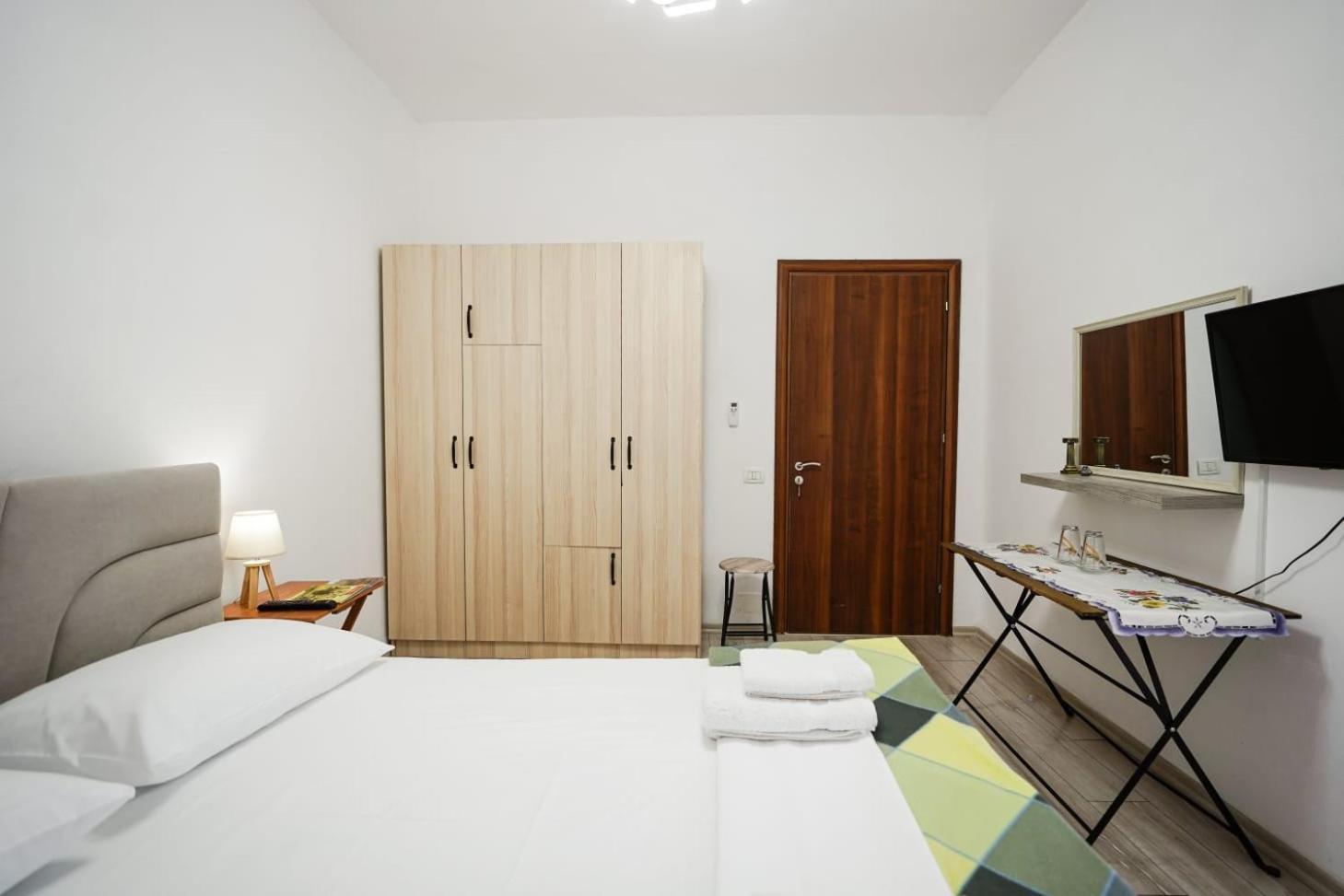 View City Apartments ジロカストラ エクステリア 写真